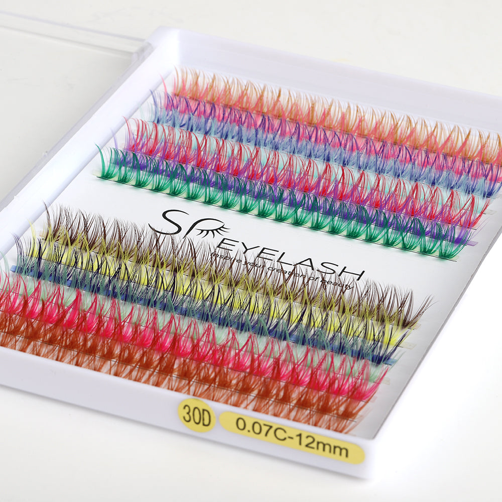 Extensions de cils colorés à chaud
